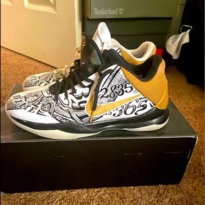 Kobe 5 protro ‘Big Stage’ size 10.5